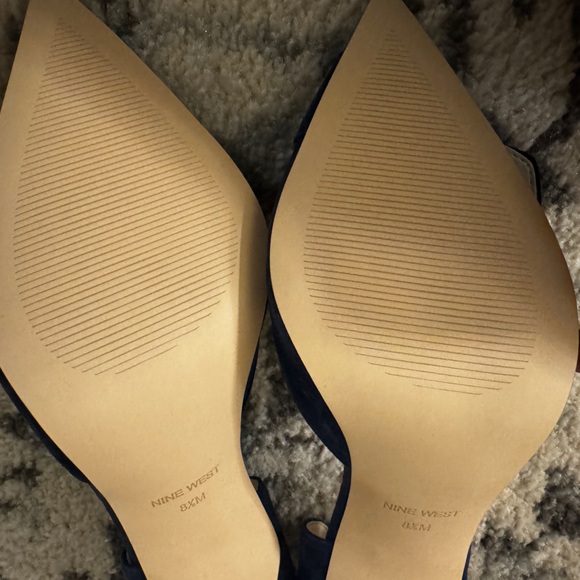 NEW Nine West Frolly High Women's Heels Navy Suede, Size 8.5 - Picture 5 of 5